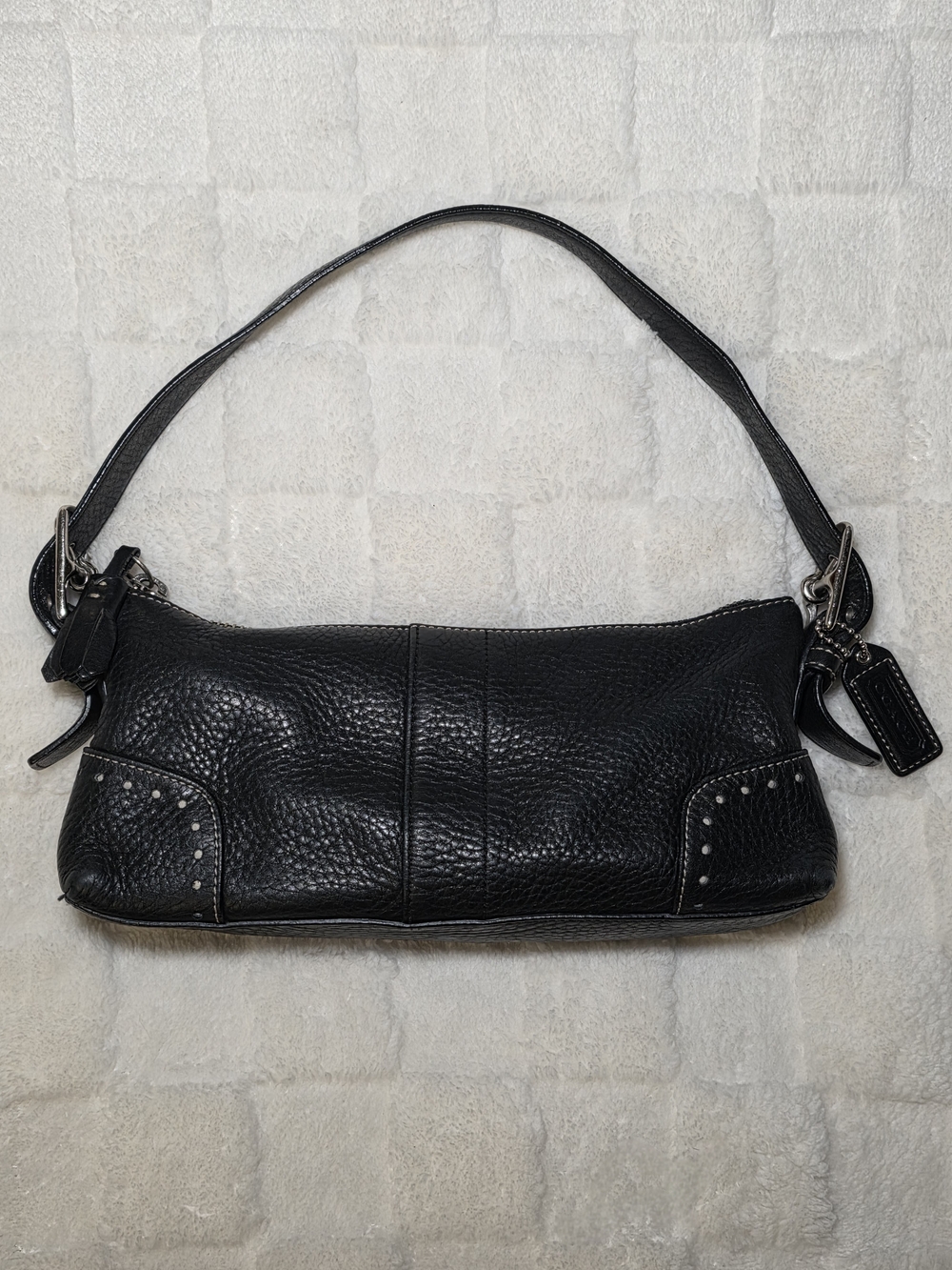VINTAGE COACH HAMPTONS DEMI BAGUETTE BAG BLACK LEATHER + SILVER HARDWARE (5052)